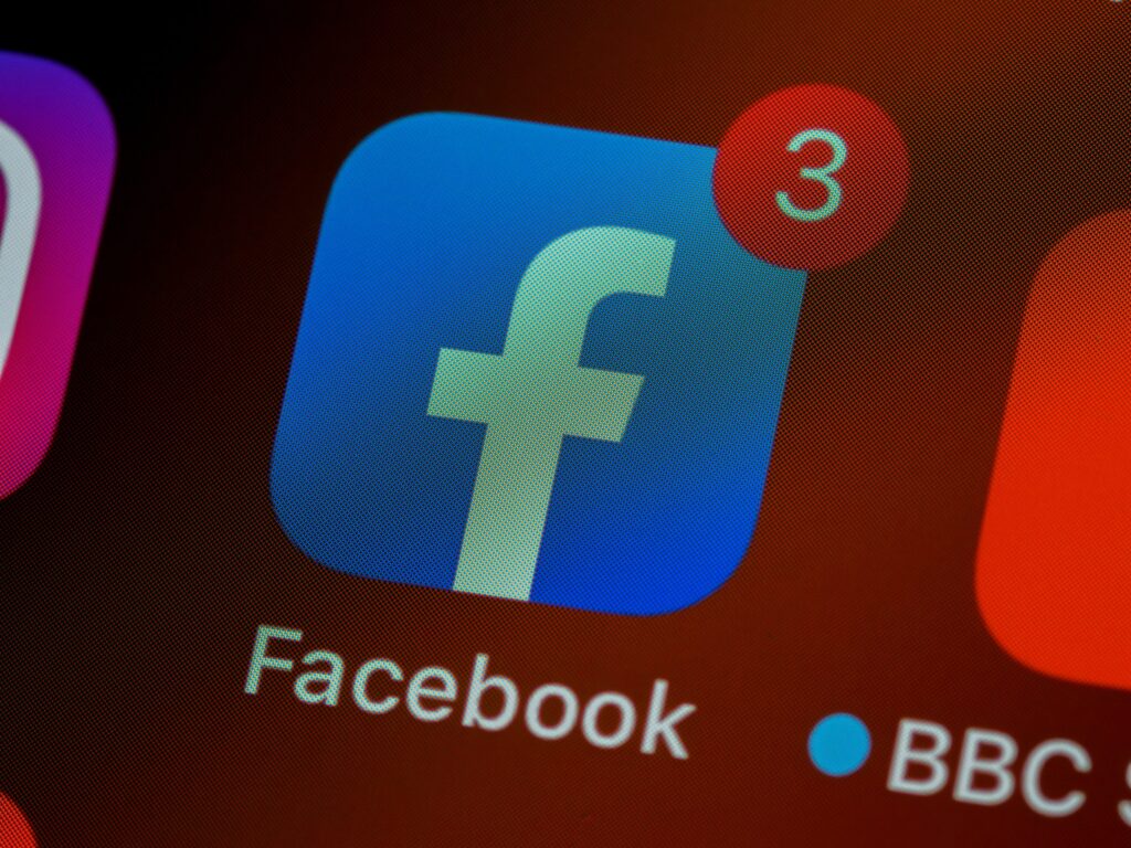 Facebook’ta Türkçe Ayarlanamıyor Hatası ve Çözümü