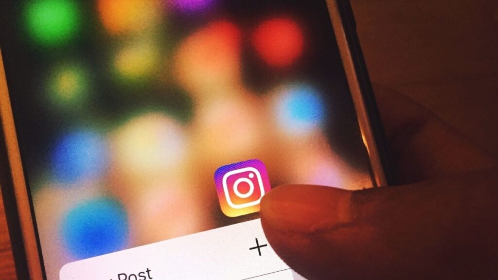 Instagram Hikayeler Nasıl Öne Çıkarılır
